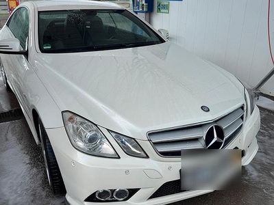 Gebraucht Mercedes E200 AMG 184 PS (135 kW) 2011 Weiß Coupé