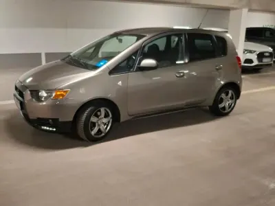 Gebraucht Mitsubishi Space Star 95 PS (69 kW) 2010 Grau Kombi