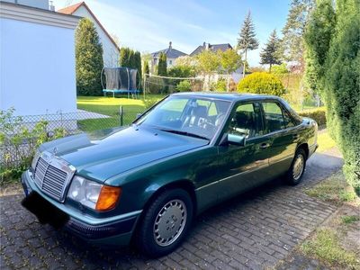 gebraucht Mercedes E260 malachitgrün an Liebhaber abzugeben