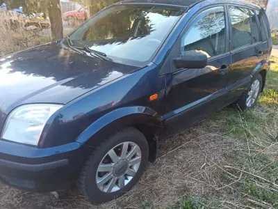 Usata Ford Fusion 101 CV (74 kW) 2004 Blu Utilitaria