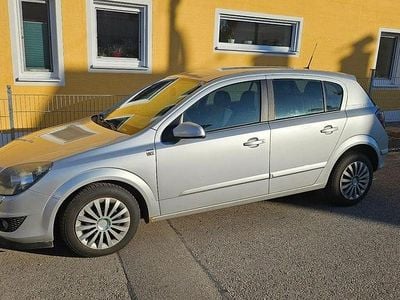 Gebraucht Opel Astra Sport 110 PS (80 kW) 2008 Silber Limousine