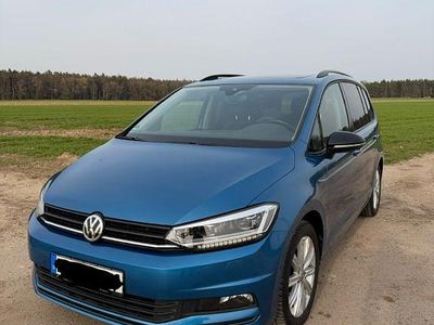 Gebraucht VW Touran Highline 179 PS (131 kW) 2018 Blau Van / Kleinbus