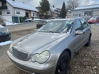Gebraucht Mercedes C180 143 PS (105 kW) 2003 Beige Limousine