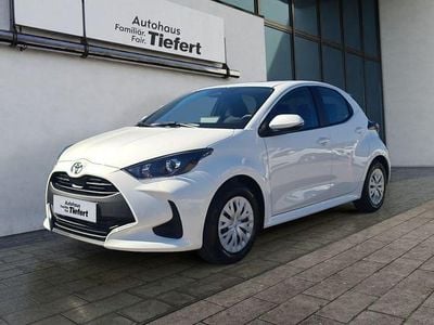 Ny Toyota Yaris Hybrid Comfort 116 HK (85 kW) 2025 Vit Halvkombi
