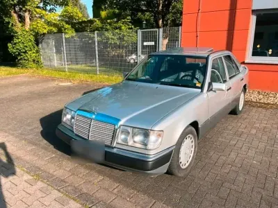 Gebraucht Mercedes 230 132 PS (97 kW) 1991 Silber Limousine