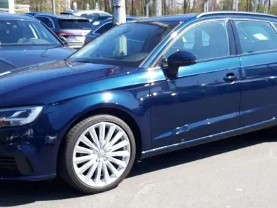 Second-hand Audi A3 Comfort 150 CP (110 kW) 2019 Albastru Berlinǎ