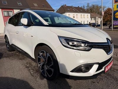 Weiß Gebraucht 2017 Renault Grand Scénic IV Bose Edition Van / Kleinbus | 13.900 € (Fairer Preis)