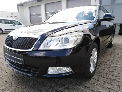 Gebraucht Skoda Octavia Impuls Edition 122 PS (89 kW) 2010 Schwarzmagic perleffekt Kombi