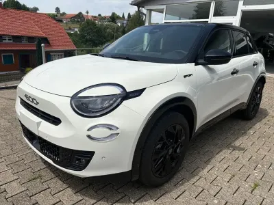 Neu Fiat 600 Sport 145 PS (106 kW) 2026 Weiß SUV