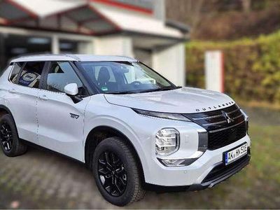 Gebraucht Mitsubishi Outlander P-HEV Edition 306 PS (225 kW) 2025 Titanweiß SUV