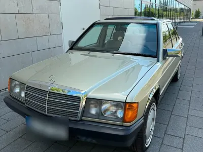 Gebraucht Mercedes 190 105 PS (77 kW) 1986 Beige Limousine