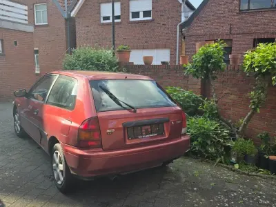 Gebraucht Mazda 323F 75 PS (55 kW) 1997 Rot Kleinwagen