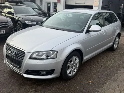 Używany Audi A3 Attraction 125 KM (91 kW) 2010 Srebrny Hatchback