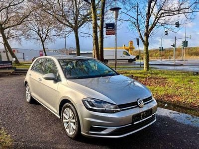 Gebraucht VW Golf VII Comfortline 125 PS (91 kW) 2016 Tungsten silver Limousine