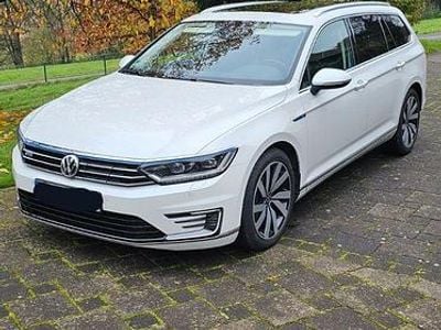 Second-hand VW Passat GTE 218 CP (160 kW) 2017 Alb Break
