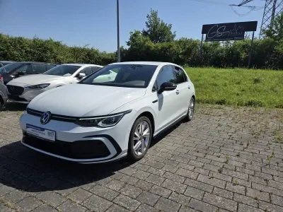 Gebraucht VW Golf VIII R-line 190 PS (139 kW) 2022 Weiß Limousine