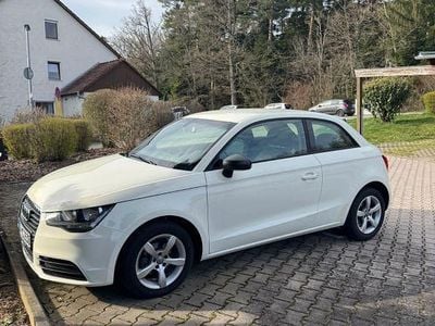 Gebraucht Audi A1 Attraction 86 PS (63 kW) 2011 Beige Kleinwagen