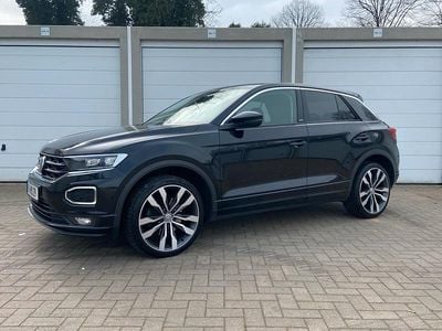Second-hand VW T-Roc R-line 150 CP (110 kW) 2020 Negru SUV