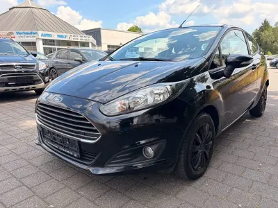 Gebraucht Ford Fiesta SYNC Edition 60 PS (44 kW) 2014 Schwarz Kleinwagen