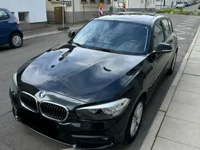 Gebraucht BMW 118 Advantage 136 PS (100 kW) 2019 Schwarz Kleinwagen