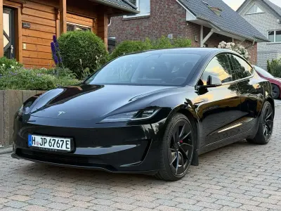 Gebraucht Tesla Model 3 Performance 461 kW (627 PS) 2024 Schwarz Limousine