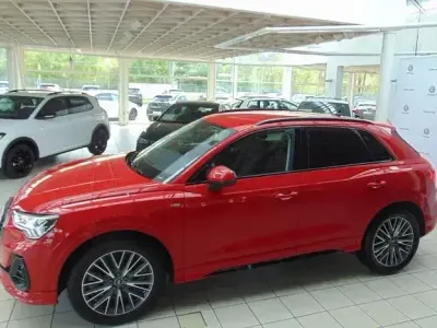Gebraucht Audi Q3 S-Line 150 PS (110 kW) 2024 Progressivrot metallic SUV