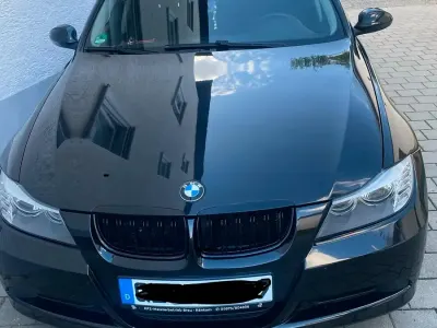 Gebraucht BMW 320 150 PS (110 kW) 2007 Schwarz Limousine