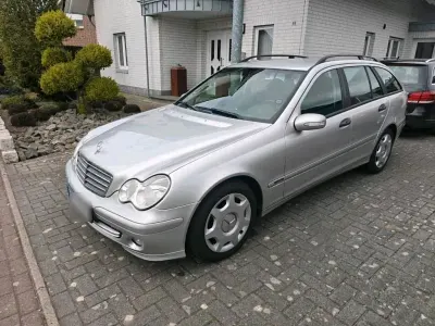 Gebraucht Mercedes C200 Classic 122 PS (89 kW) 2005 Silber Kombi