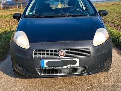 Braun Gebraucht 2009 Fiat Grande Punto Kleinwagen | 1.600 € (Guter Preis)