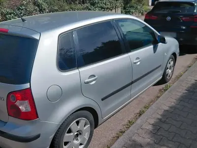 Gebraucht VW Polo Comfortline 54 PS (39 kW) 2002 Silber Kleinwagen