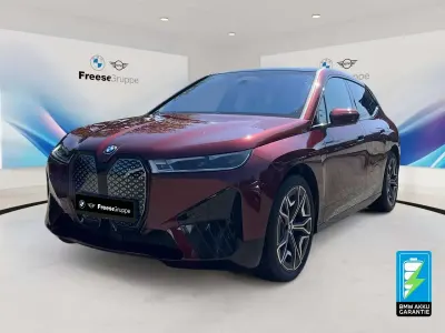Gebraucht BMW iX Executive 384 kW (523 PS) 2022 Rot SUV