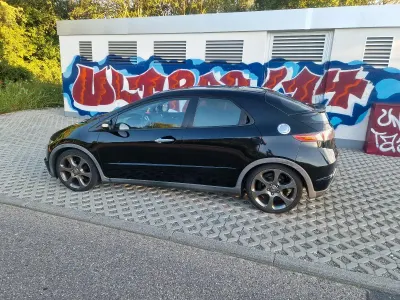 Gebraucht Honda Civic 140 PS (102 kW) 2008 Schwarz Limousine