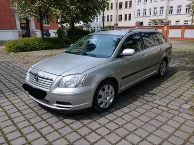 Gebraucht Toyota Avensis T2 177 PS (130 kW) 2005 Silber Kombi