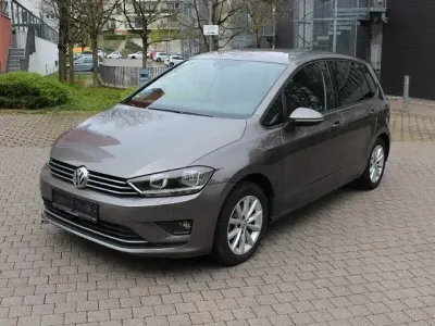 Usata VW Golf Sportsvan 110 CV (80 kW) 2015 Beige Monovolume