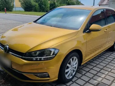 Gebraucht VW Golf VII Edition 116 PS (85 kW) 2017 Gelb Kombi