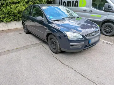 Gebraucht Ford Focus 80 PS (58 kW) 2006 Blau Coupé