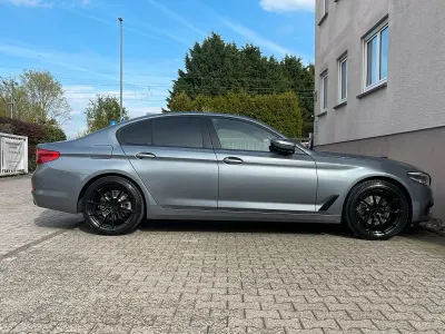 Gebraucht BMW 520 184 PS (135 kW) 2020 Grau Limousine