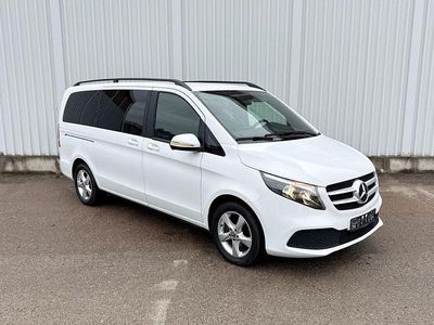 Mercedes V220