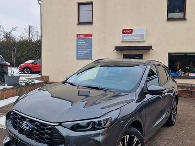 Grau Gebraucht 2025 Ford Kuga ST-Line X SUV | 37.730 € (Fairer Preis)