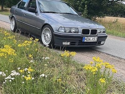 Gebraucht BMW 316 105 PS (77 kW) 1993 Limousine
