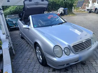 Gebraucht Mercedes CLK230 197 PS (144 kW) 2000 Silber Cabrio