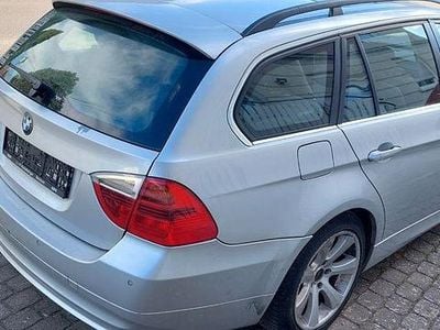 Usata BMW 325 Sport Line 197 CV (144 kW) 2007 Argento Station wagon
