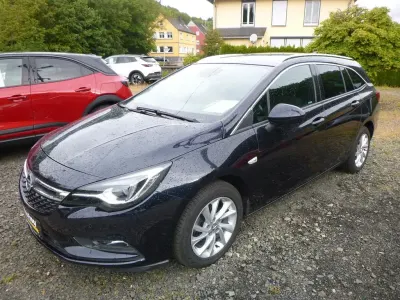 Gebraucht Opel Astra Innovation 150 PS (110 kW) 2018 Blau Kombi