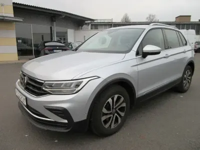 Gebraucht VW Tiguan Active 150 PS (110 kW) 2022 Reflexsilber SUV