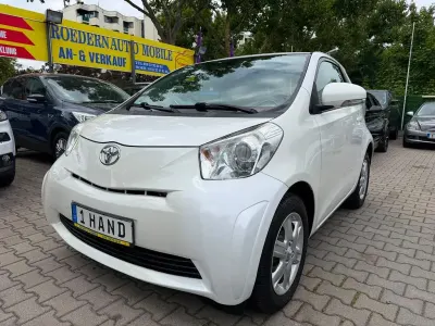 Gebraucht Toyota iQ Basis 68 PS (50 kW) 2009 Weiß Kleinwagen