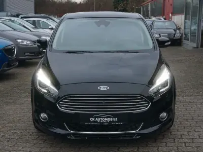 Gebraucht Ford S-MAX Titanium 209 PS (153 kW) 2017 Schwarz Van / Kleinbus