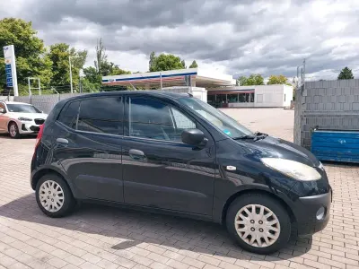 Gebraucht Hyundai i10 Edition 67 PS (49 kW) 2010 Stone black Kleinwagen