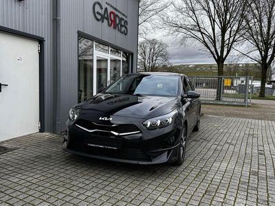 Gebraucht Kia Ceed 140 PS (102 kW) 2024 Schwarz Kleinwagen