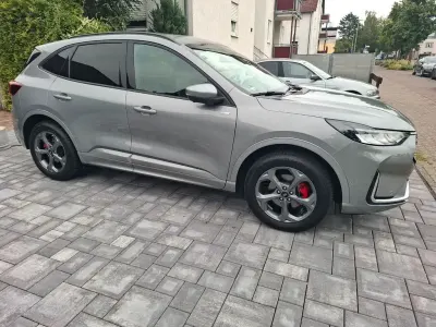 Gebraucht Ford Kuga ST-Line X 242 PS (177 kW) 2024 Silber SUV