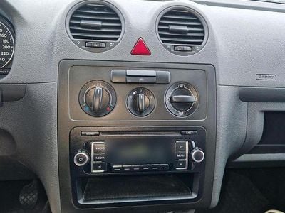 Gebraucht VW Caddy Maxi 102 PS (75 kW) 2013 Weiß Van / Kleinbus